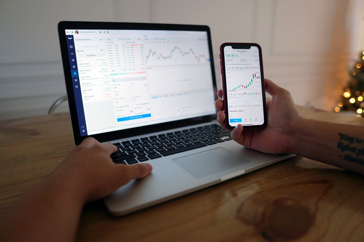 Vitalik Buterin-Linked Address Moves 7,000 ETH to Fresh Wall
